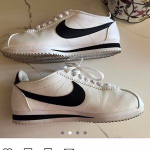 Nike Classic Cortez White and Black  7.5  Women's Worn Once!